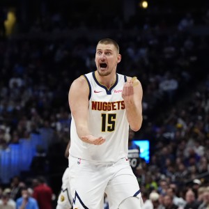 开云体育官网-约基奇新规率先支持！盘点上赛季超远压哨命中十佳球：他断层领先独占鳌头