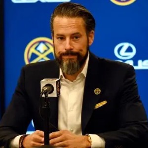 记者：我很少夸掘金老板，但解雇马龙和布斯的决定收效完美