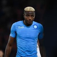 罗马诺：加拉塔萨雷今日与那不勒斯谈判，协商奥斯梅恩支付条款