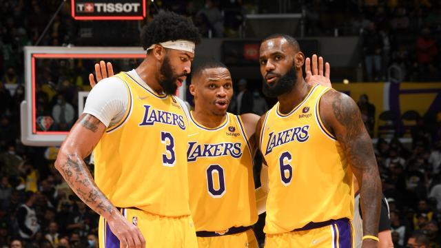 1647608553661054537.jpg lakers-trio012722.jpg